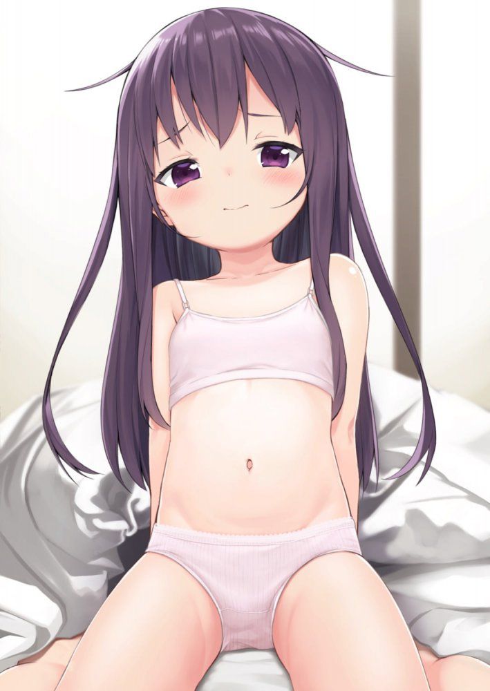 貧乳のエッチな部分を奥の奥まで堪能できるエロ画像