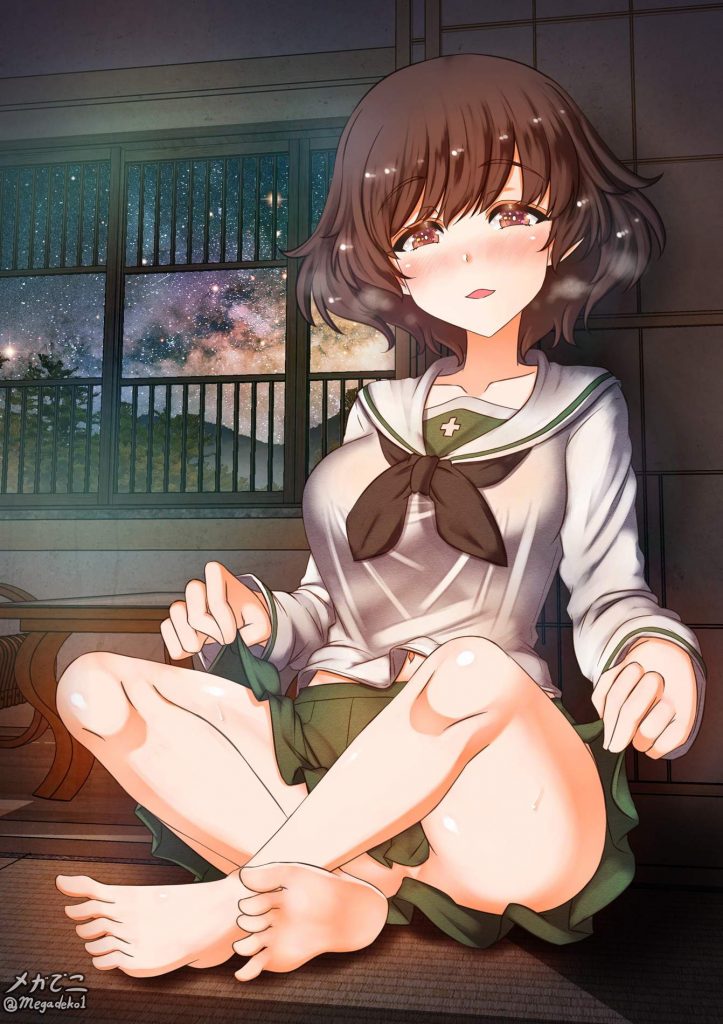 たくし上げのエッチな部分を奥の奥まで堪能できるエロ画像