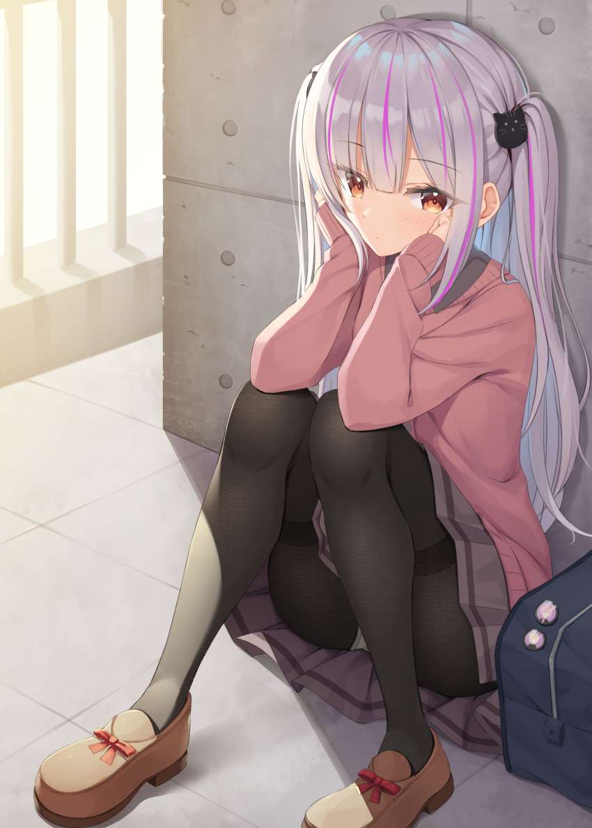 パンチラの二次元エロ画像。