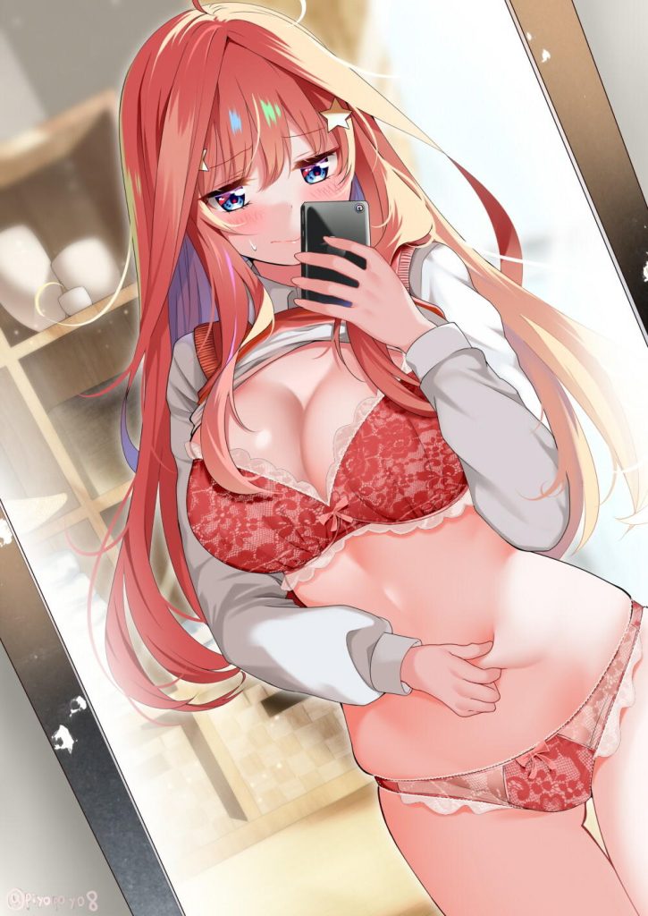 脱ぎかけのエロ画像がほしい!