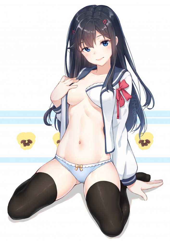 脱ぎかけのエロ画像がほしい!
