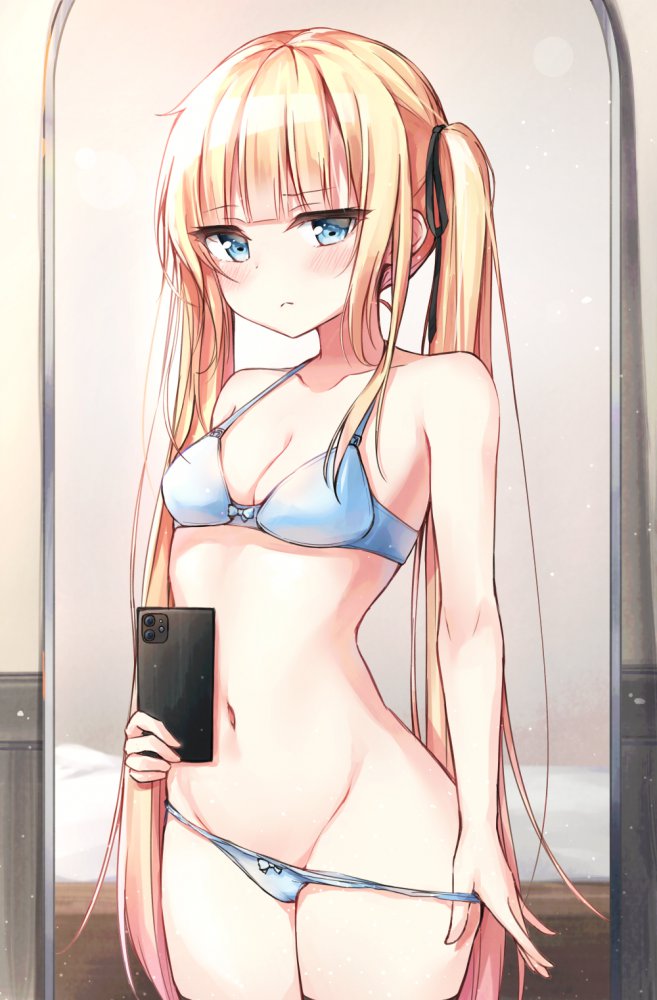 脱ぎかけのエロ画像フォルダを解放していく