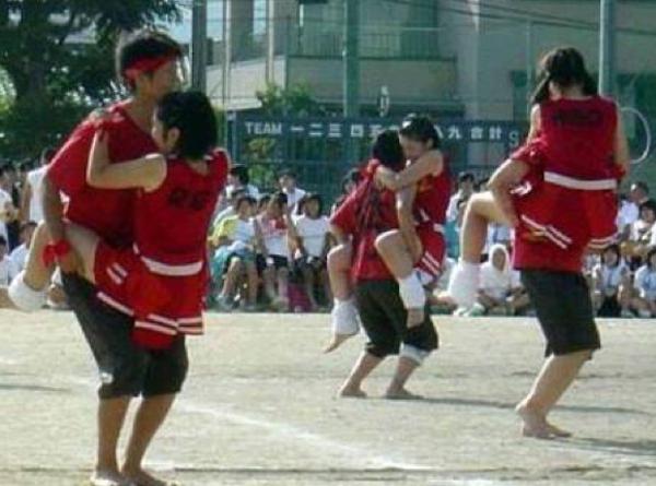 ブルーアーカイブのエロ画像が見たい人集まれ！