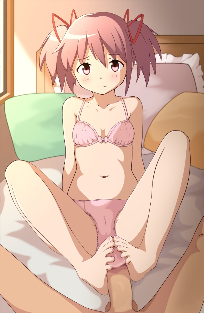 足コキのエロ画像を集めてみた