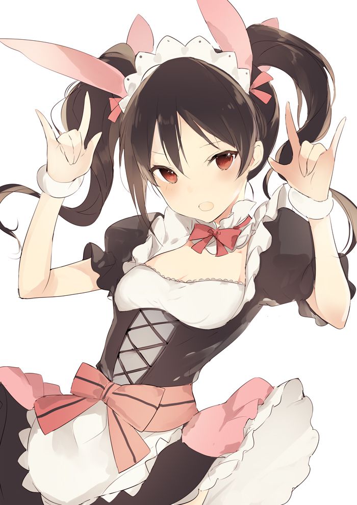 Hないたずらをしたくなる黒髪のエロ画像