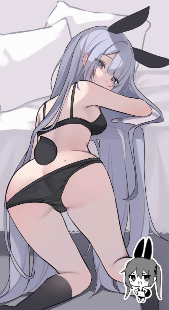 貧乳の可愛い二次元画像。