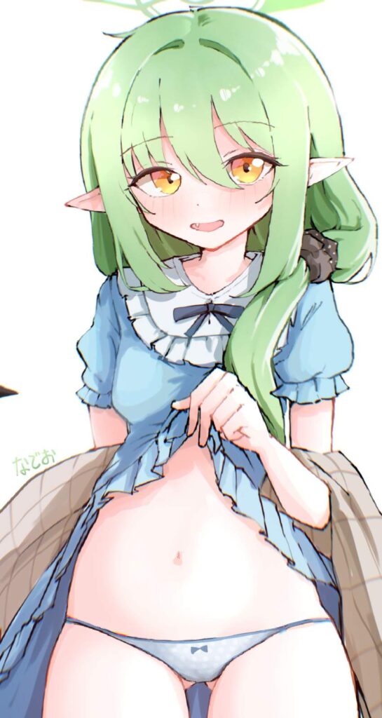 たくし上げのエロすぎる画像