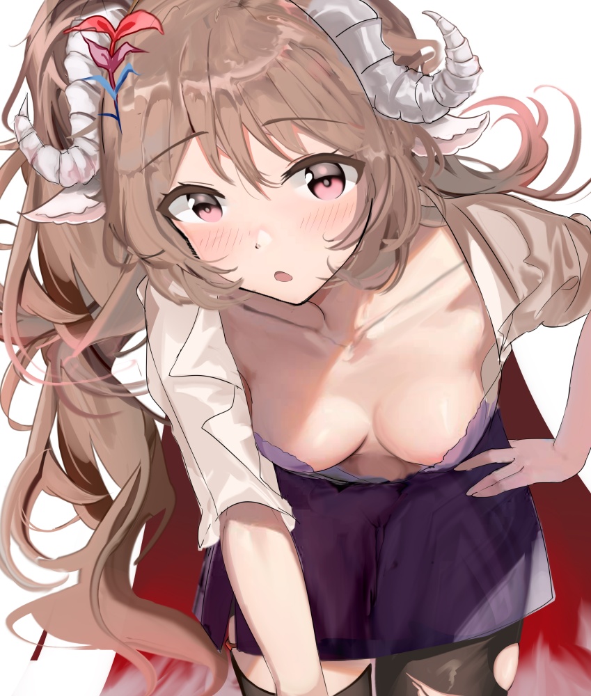 胸チラのエロ画像 8