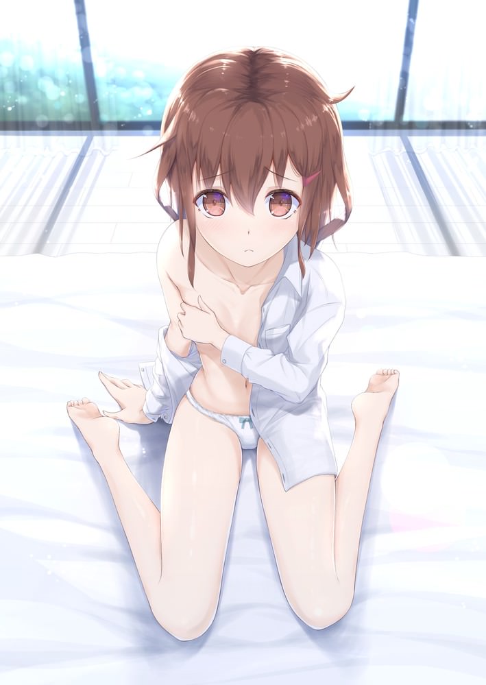 脱ぎかけのエロ画像 4